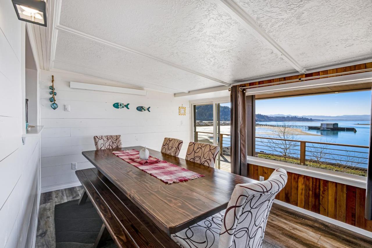 Fisherman'S Dream Boat House Garibaldi Bagian luar foto