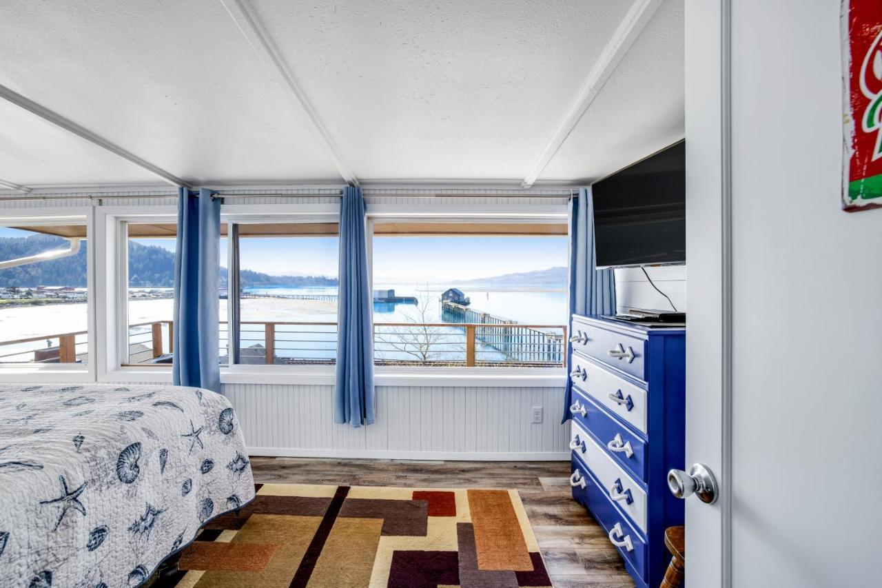 Fisherman'S Dream Boat House Garibaldi Bagian luar foto