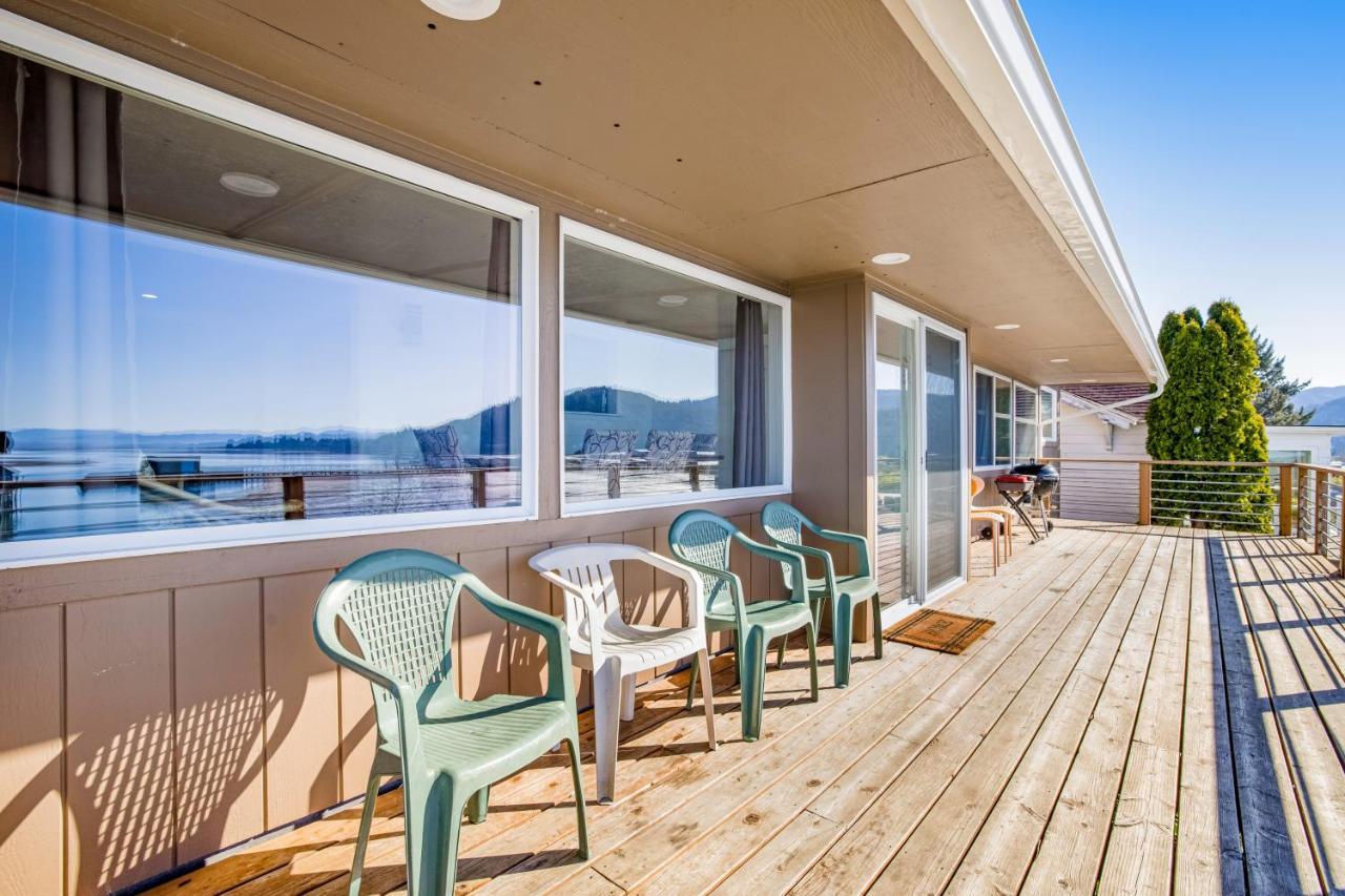 Fisherman'S Dream Boat House Garibaldi Bagian luar foto