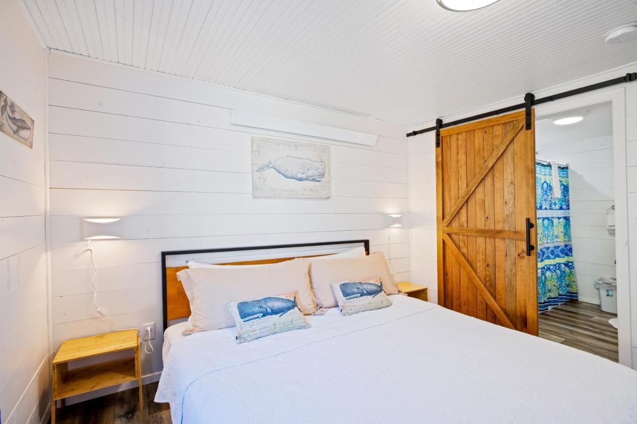 Fisherman'S Dream Boat House Garibaldi Bagian luar foto