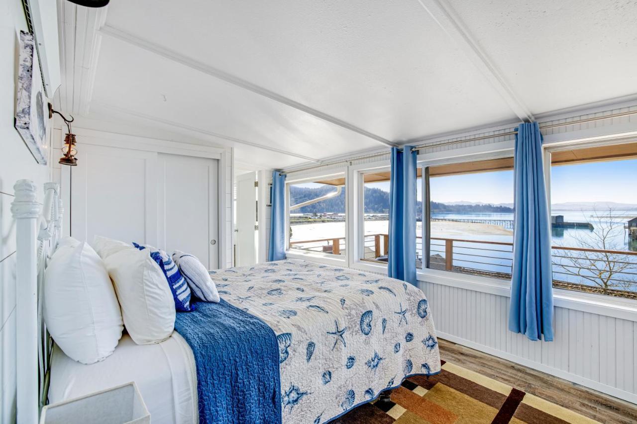 Fisherman'S Dream Boat House Garibaldi Bagian luar foto